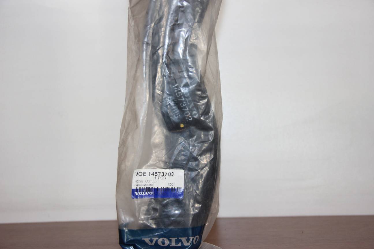 Volvo Radyatör Alt Hortum EC240BLC